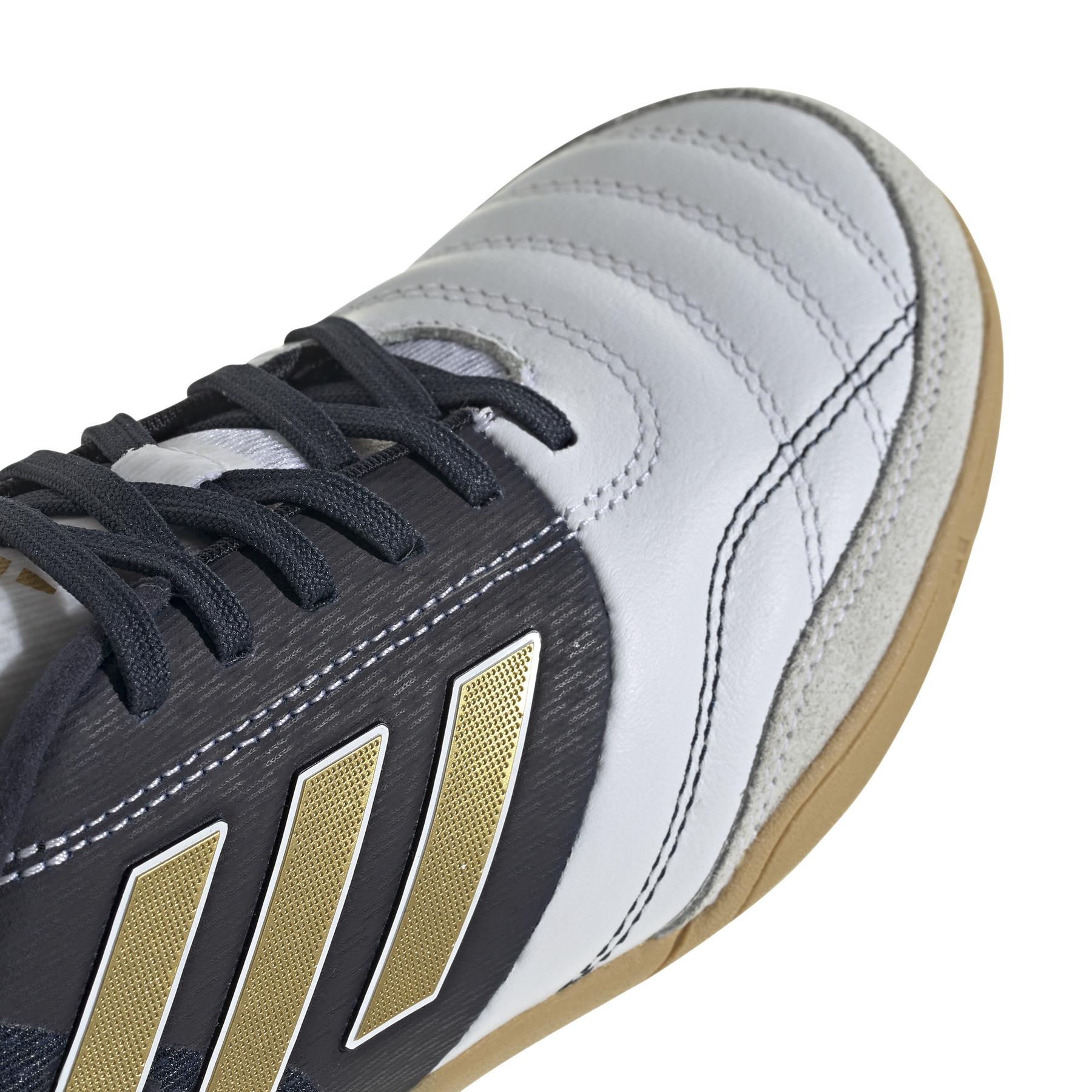 product/a/d/adidas_ig8760_8_footwear_photography_detail_view_2_white.jpg
