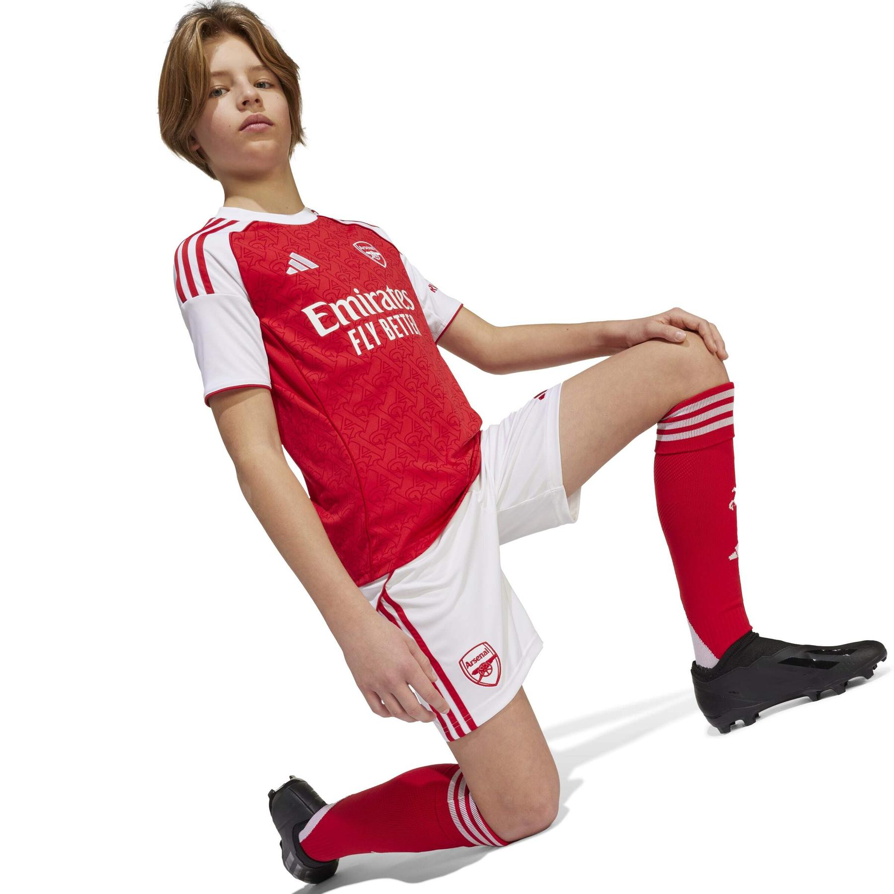 product/a/d/adidas_ji9528_5_apparel_on_model_detail_view_1_white.jpg