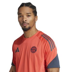 product/a/d/adidas_jp1786_6_apparel_on_model_detail_view_1_white.jpg