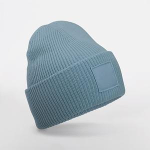 b336r-dustyblue-gorro-com-dobra-larga-e-patch-tom-sobre-tom-beechfield-azul-poeirento-tu