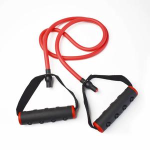 btpe1-tubo-de-fitness-bodytrading-light-vermelho-preto-1270x11x2-mm