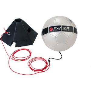 p2i150070-treinador-de-bolas-de-futebol-pure2improve-preto-vermelho-cinza-tu
