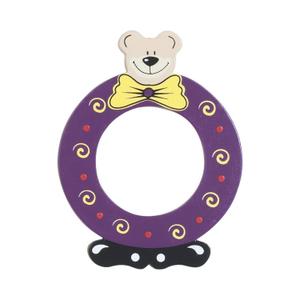 301001-416-crianca-com-a-letra-o-em-madeira-playshoes-purpura-tu