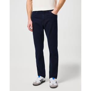 112127042-calcas-de-ganga-wrangler-greensboro-preto